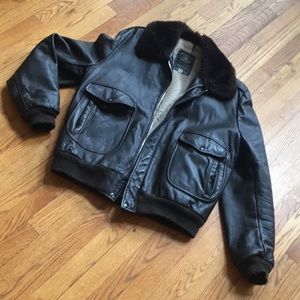 Excellent condition vintage leather bomber